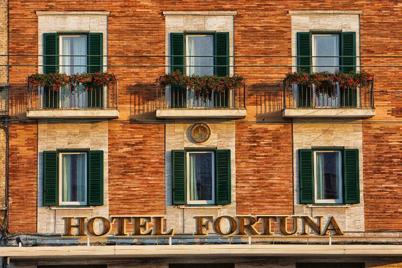 Hotel Fortuna Ancône Extérieur photo